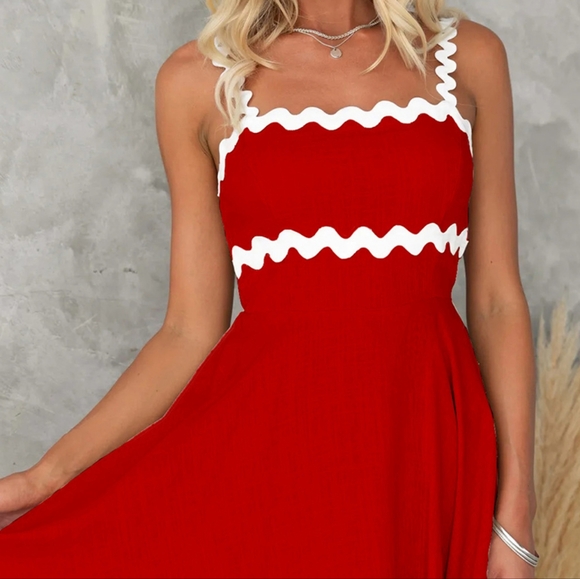 Contour Charm Square Neck Dress - Red - Picture 4 of 8